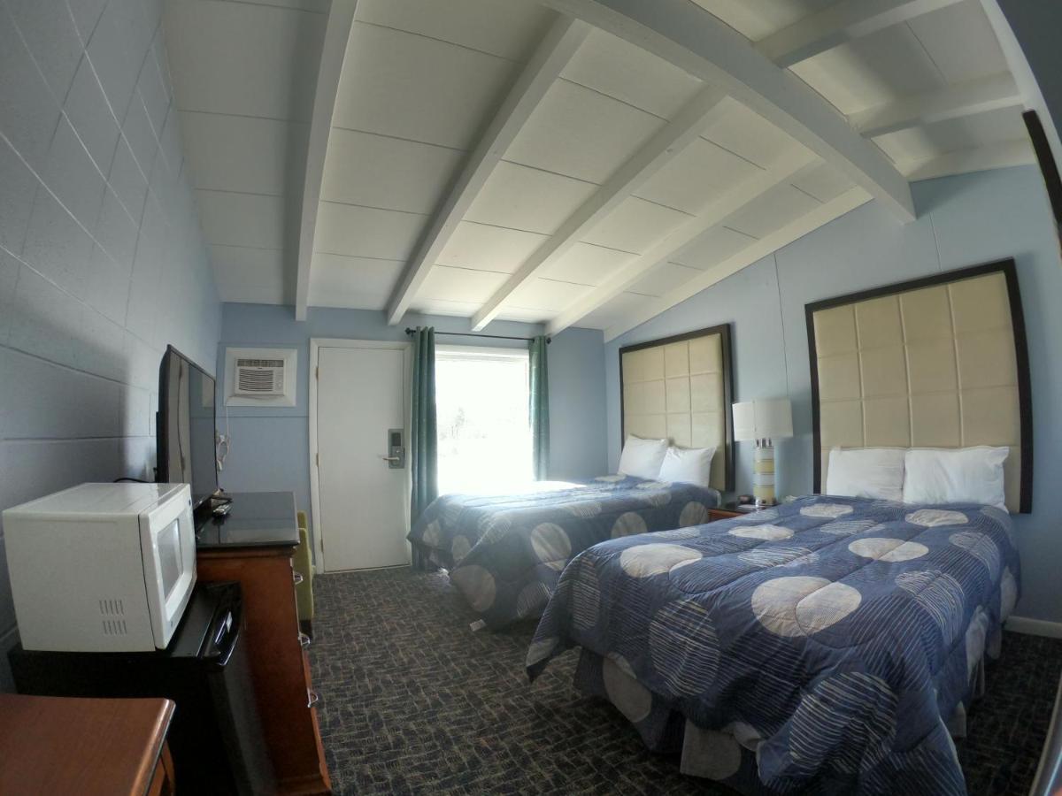 Copper Lantern Motor Lodge West Brookfield Экстерьер фото
