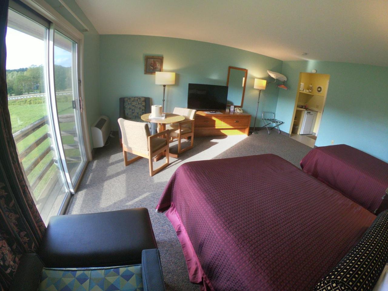 Copper Lantern Motor Lodge West Brookfield Экстерьер фото