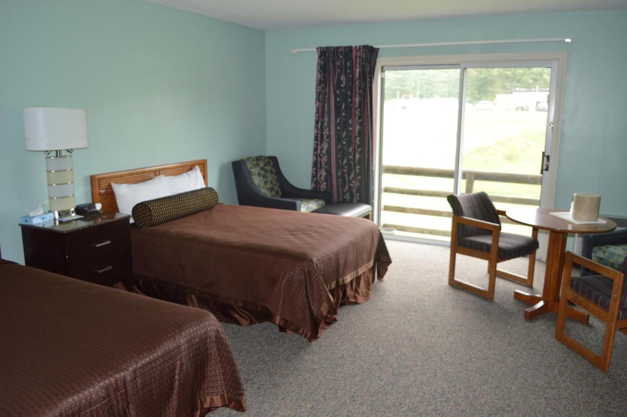 Copper Lantern Motor Lodge West Brookfield Экстерьер фото